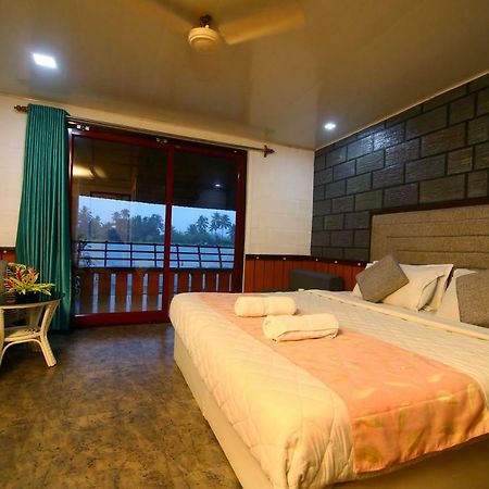 Green Palace Ayurveda Resort, Alleppey Alappuzha Luaran gambar