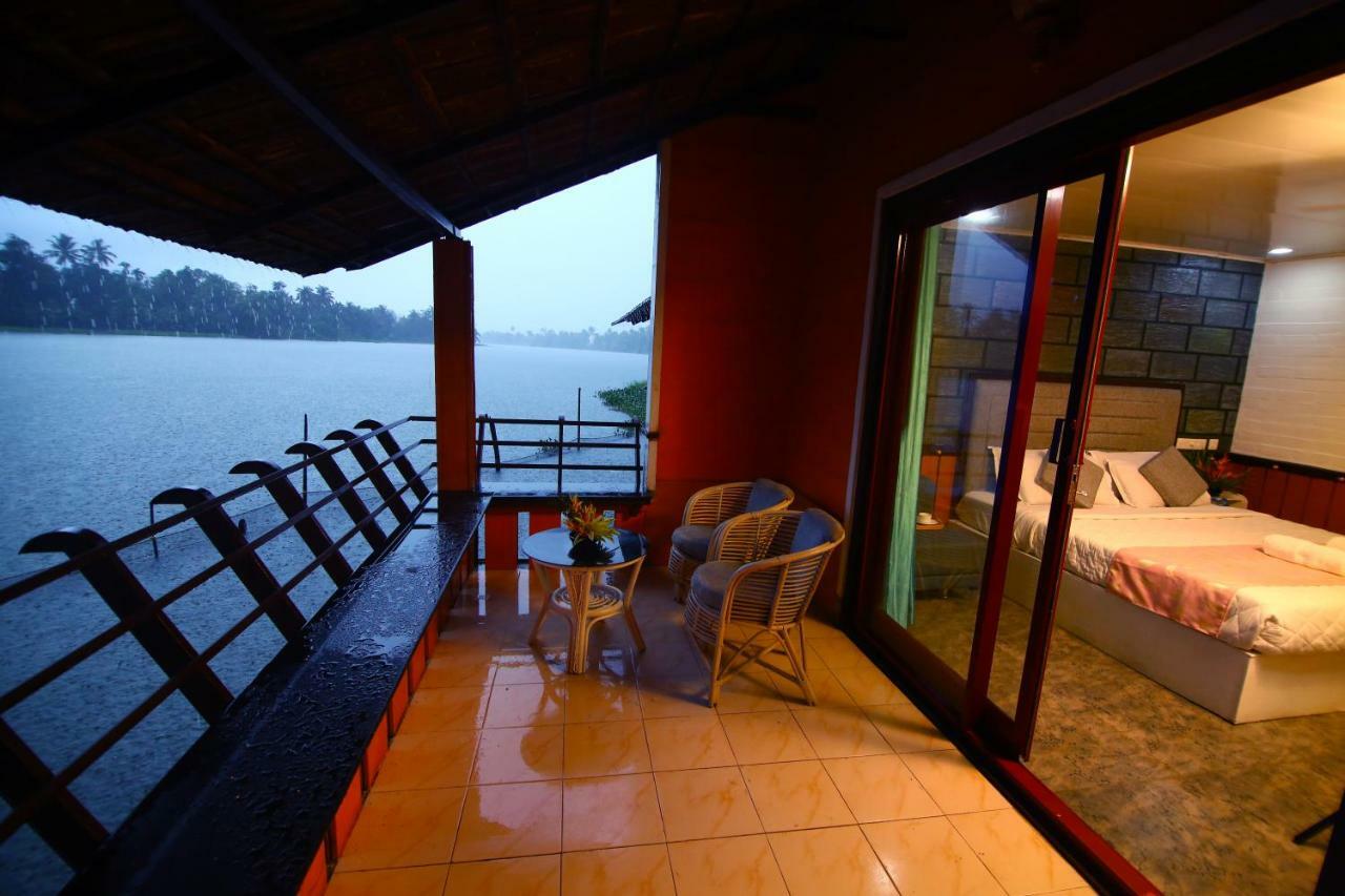 Green Palace Ayurveda Resort, Alleppey Alappuzha Luaran gambar