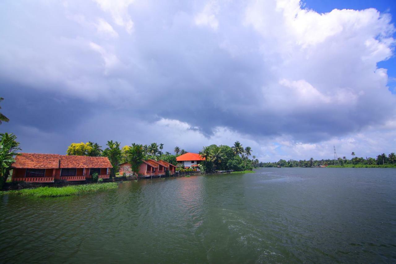 Green Palace Ayurveda Resort, Alleppey Alappuzha Luaran gambar