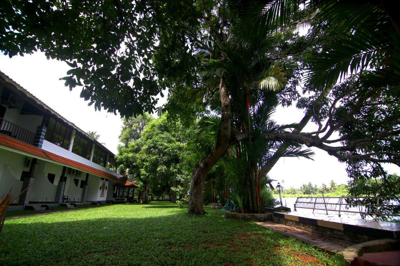 Green Palace Ayurveda Resort, Alleppey Alappuzha Luaran gambar